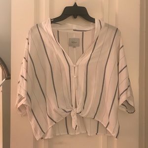 Rials front tie shirt. Size Xs